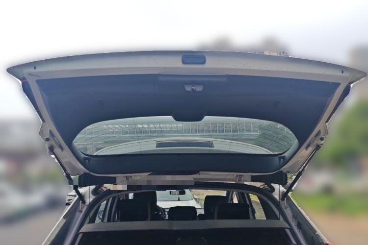 Used Peugeot 3008 2015 2.0L Automatic Classic Edition Trunk
