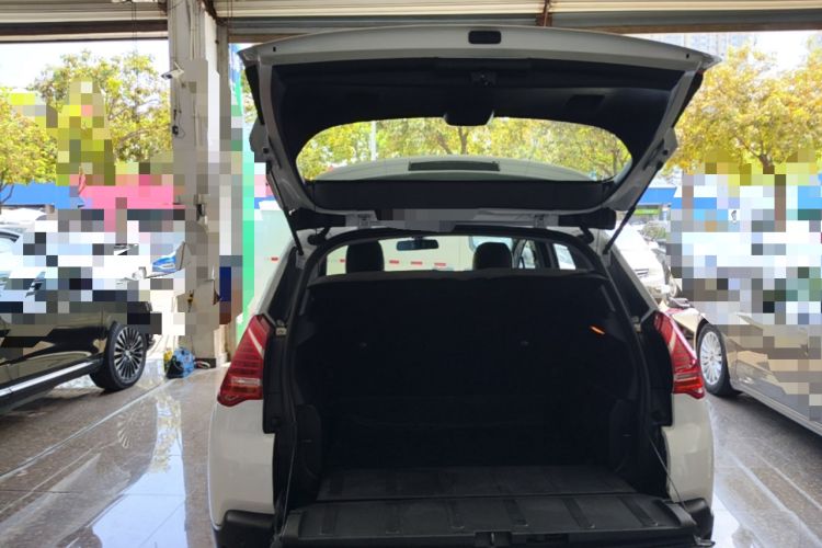 Used Peugeot 3008 2015 1.6THP Automatic Prestige Edition Trunk