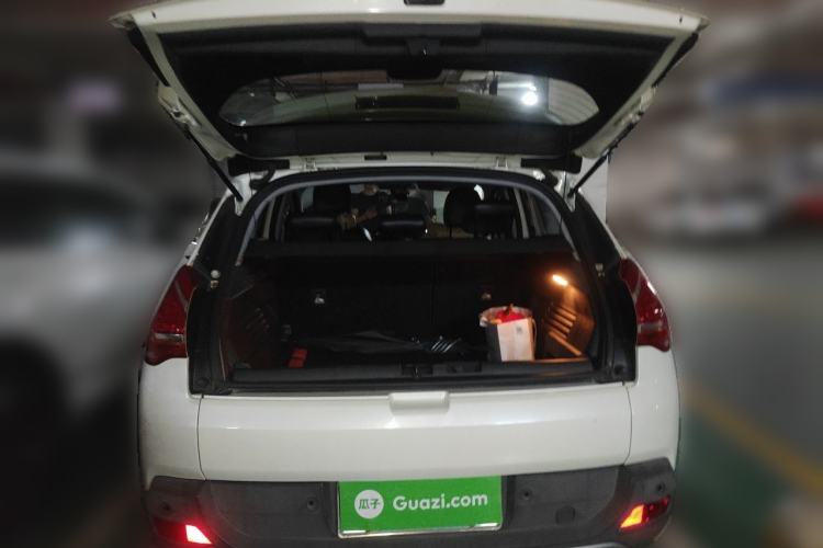 Used Peugeot 3008 2015 2.0L Automatic Trend Edition Trunk