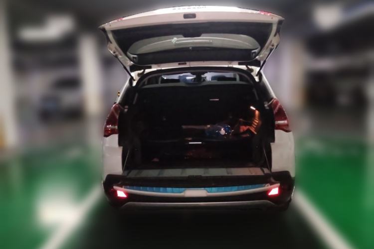 Used Peugeot 3008 2015 1.6THP Automatic Prestige Edition Trunk