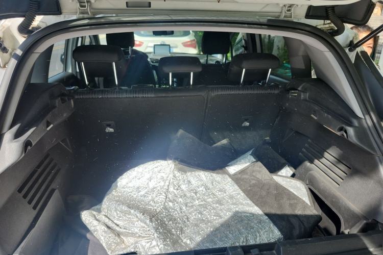 Used Peugeot 3008 2015 2.0L Automatic Classic Edition Trunk