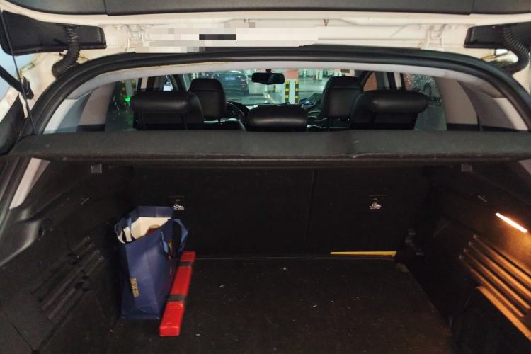 Used Peugeot 3008 2015 2.0L Automatic Trend Edition Trunk