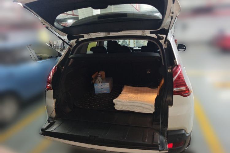 Used Peugeot 3008 2015 2.0L Automatic Classic Edition Trunk