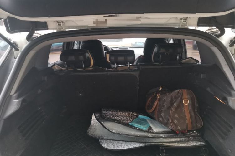 Used Peugeot 3008 2015 2.0L Automatic Classic Edition Trunk