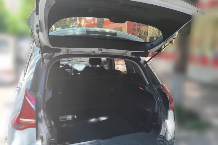 Used Peugeot 3008 2015 1.6THP Automatic Classic Edition Trunk