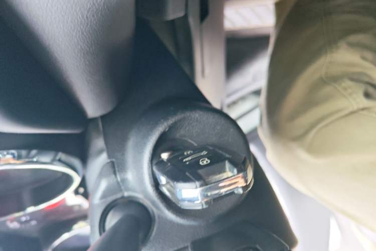Used Peugeot 3008 2015 1.6THP Automatic Prestige Edition Vehicle Key