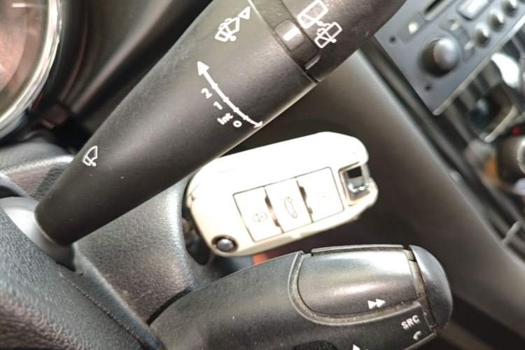 Used Peugeot 3008 2015 1.6THP Automatic Trend Edition Vehicle Key