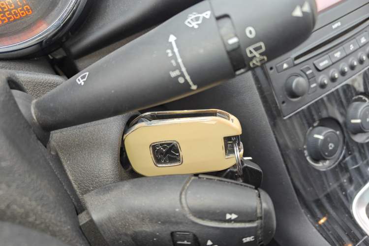 Used Peugeot 3008 2015 2.0L Automatic Classic Edition Vehicle Key