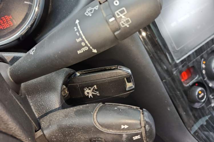 Used Peugeot 3008 2015 1.6THP Automatic Prestige Edition Vehicle Key