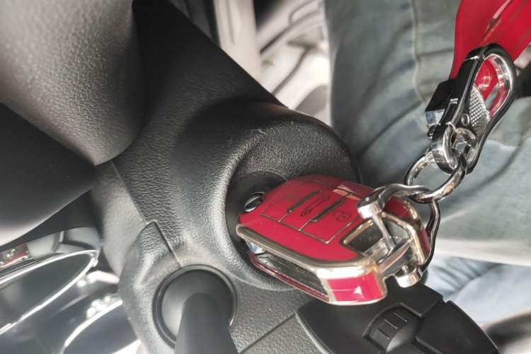Used Peugeot 3008 2015 2.0L Automatic Classic Edition Vehicle Key