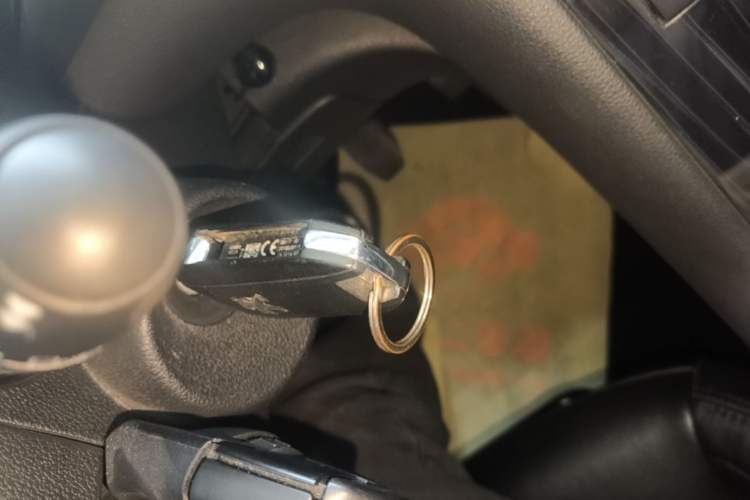 Used Peugeot 3008 2015 2.0L Manual Classic Edition Vehicle Key