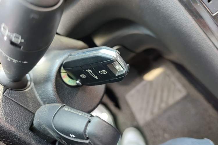 Used Peugeot 3008 2015 1.6THP Automatic Trend Edition Vehicle Key
