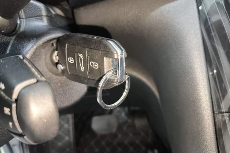 Used Peugeot 3008 2015 1.6THP Automatic Prestige Edition Vehicle Key