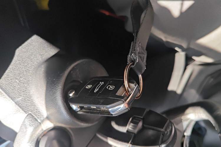 Used Peugeot 3008 2015 1.6THP Automatic Prestige Edition Vehicle Key