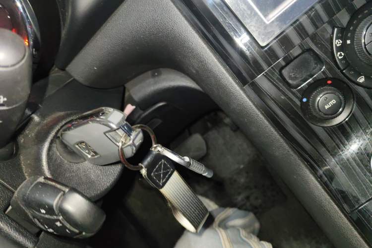 Used Peugeot 3008 2015 1.6THP Automatic Prestige Edition Vehicle Key