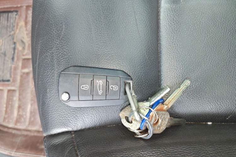 Used Peugeot 3008 2015 1.6THP Automatic Prestige Edition Vehicle Key