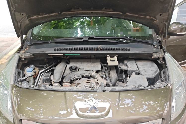 Used Peugeot 3008 2015 1.6THP Automatic Prestige Edition Engine Bay