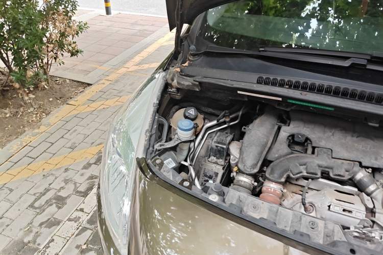Used Peugeot 3008 2015 1.6THP Automatic Prestige Edition Engine Bay Right