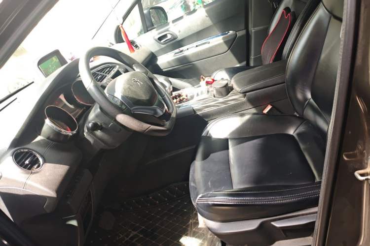 Used Peugeot 3008 2015 2.0L Automatic Classic Edition Left Front Seat