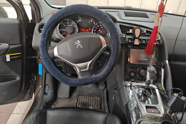 Used Peugeot 3008 2015 1.6THP Automatic Prestige Edition Steering Wheel
