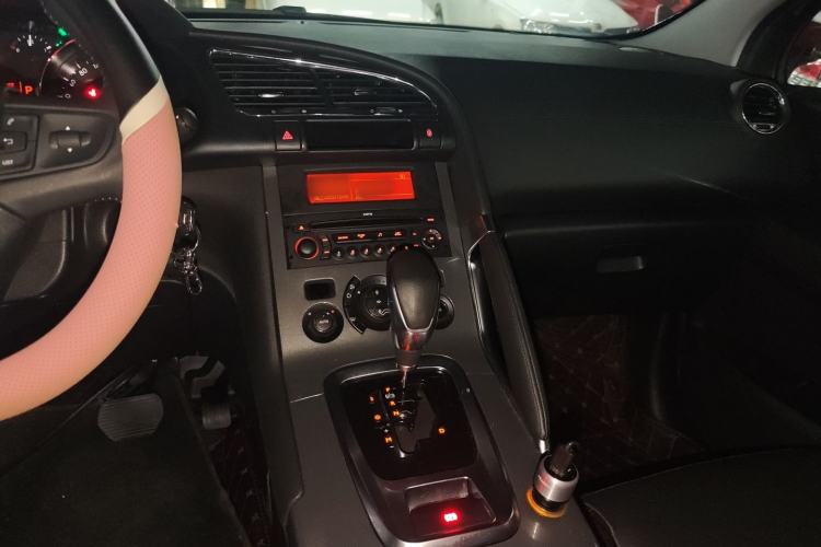 Used Peugeot 3008 2016 1.6THP Automatic Trend Edition Audio And AC Panel