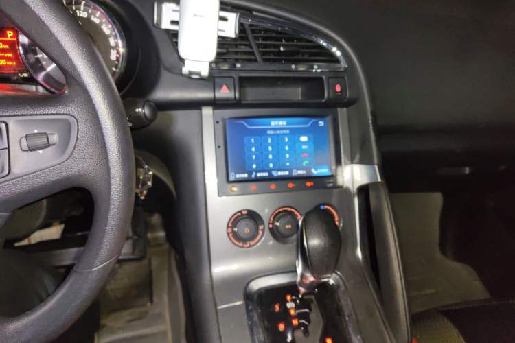 Used Peugeot 3008 2016 1.6THP Automatic Trend Edition Audio And AC Panel