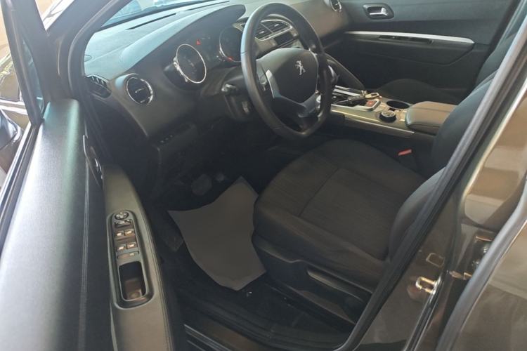 Used Peugeot 3008 2016 1.6THP Automatic Standard Edition Driver Seat