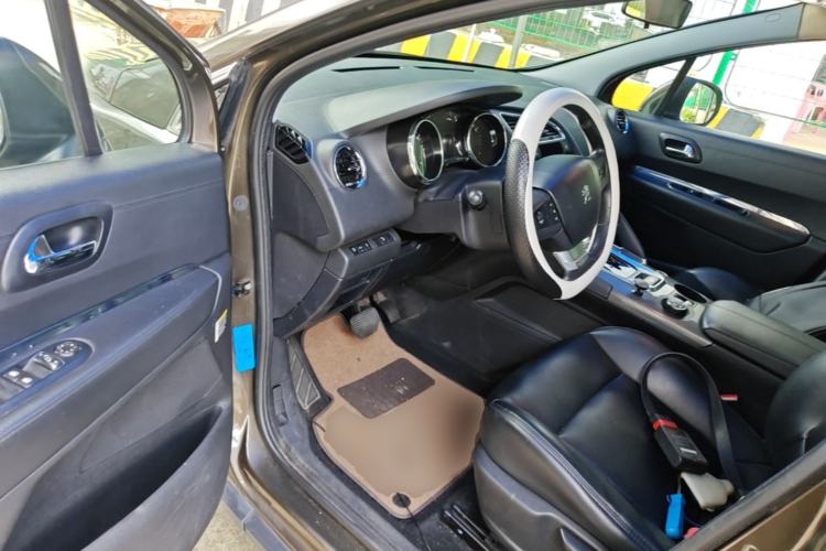 Used Peugeot 3008 2016 1.6THP Automatic Classic Edition Driver Seat