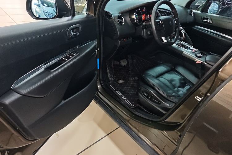 Used Peugeot 3008 2016 1.6THP Automatic Classic Edition Driver Seat