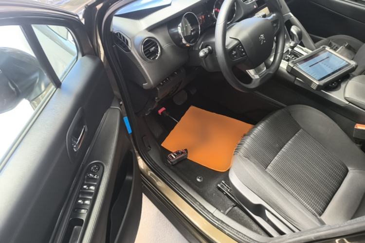 Used Peugeot 3008 2016 1.6THP Automatic Classic Edition Driver Seat