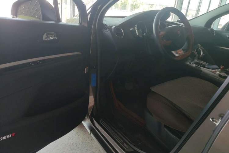 Used Peugeot 3008 2016 1.6THP Automatic Classic Edition Driver Seat