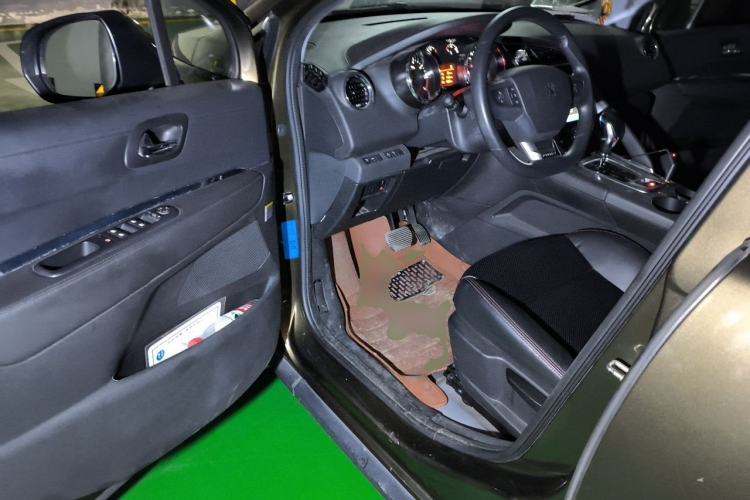 Used Peugeot 3008 2016 2.0L Automatic Classic Edition Driver Seat