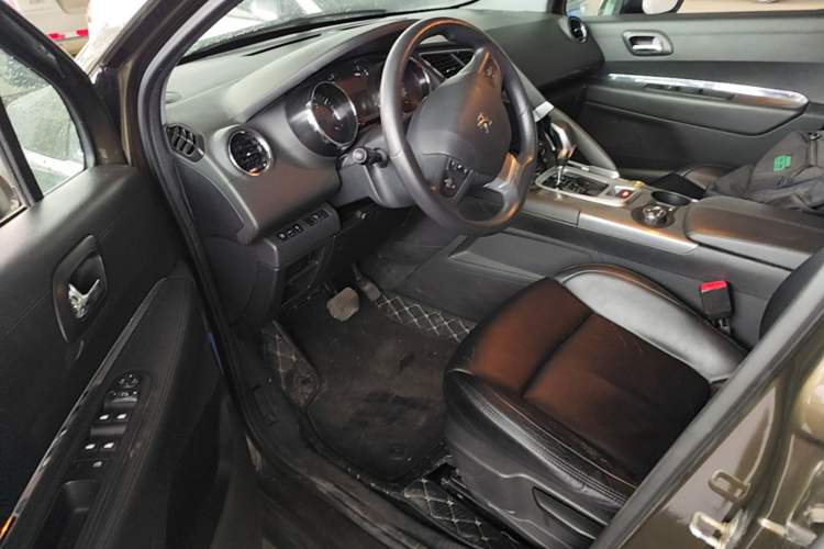 Used Peugeot 3008 2016 1.6THP Automatic Classic Edition Driver Seat