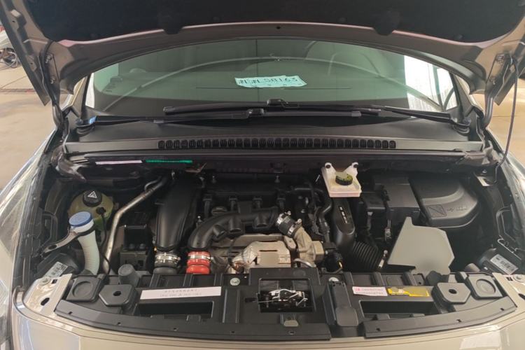 Used Peugeot 3008 2016 1.6THP Automatic Trend Edition Engine Bay