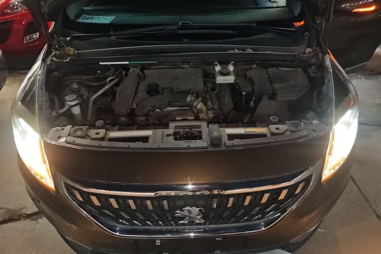 Used Peugeot 3008 2016 1.6THP Automatic Trend Edition Engine Bay