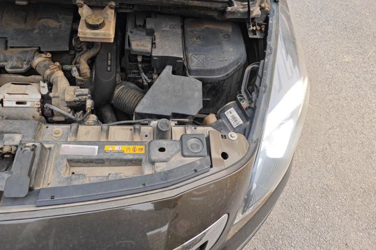 Used Peugeot 3008 2016 1.6THP Automatic Prestige Edition Engine Bay Left