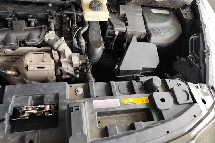 Used Peugeot 3008 2016 1.6THP Automatic Classic Edition Engine Bay Left
