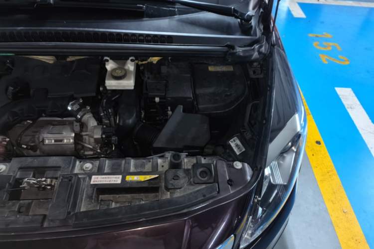 Used Peugeot 3008 2016 1.6THP Automatic Prestige Edition Engine Bay Left