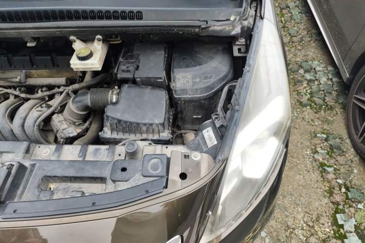 Used Peugeot 3008 2016 2.0L Automatic Trend Edition Engine Bay Left