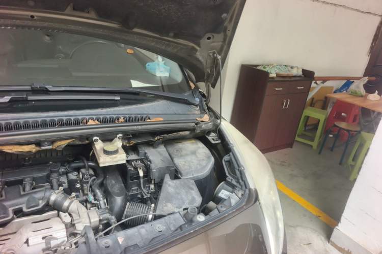 Used Peugeot 3008 2016 1.6THP Automatic Trend Edition Engine Bay Left