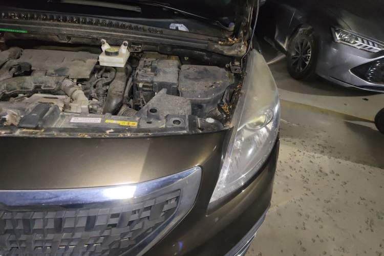 Used Peugeot 3008 2016 1.6THP Automatic Trend Edition Engine Bay Left