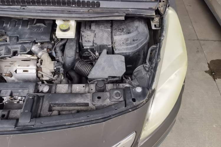 Used Peugeot 3008 2016 1.6THP Automatic Classic Edition Engine Bay Left