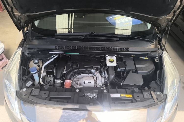 Used Peugeot 3008 2016 1.6THP Automatic Classic Edition Engine Bay