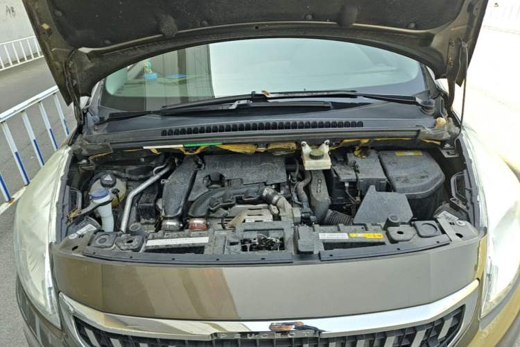 Used Peugeot 3008 2016 1.6THP Automatic Classic Edition Engine Bay