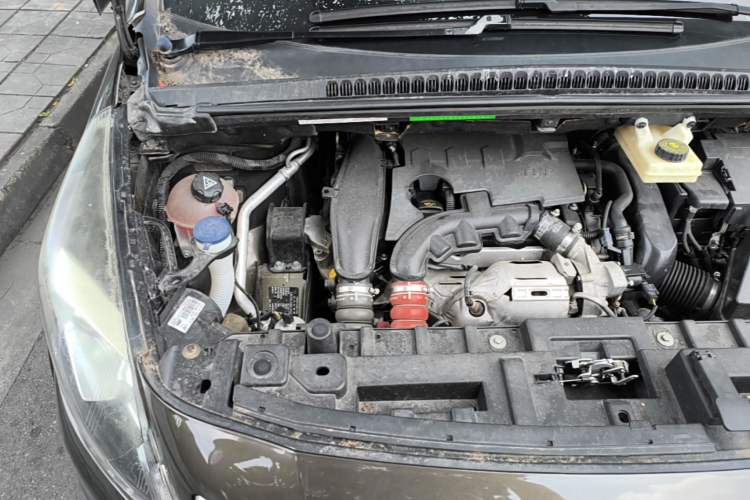 Used Peugeot 3008 2016 1.6THP Automatic Prestige Edition Engine Bay Right