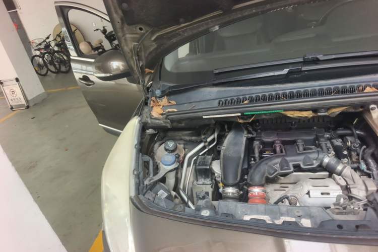 Used Peugeot 3008 2016 1.6THP Automatic Trend Edition Engine Bay Right