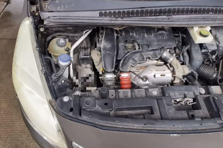Used Peugeot 3008 2016 1.6THP Automatic Classic Edition Engine Bay Right