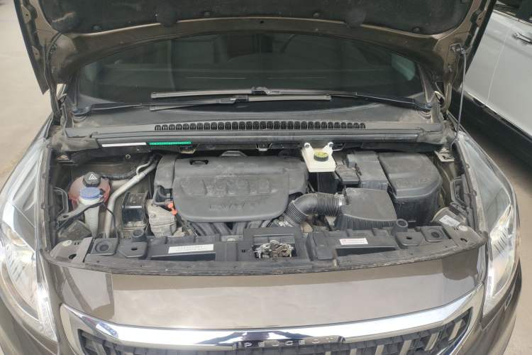 Used Peugeot 3008 2016 2.0L Automatic Classic Edition Engine Bay