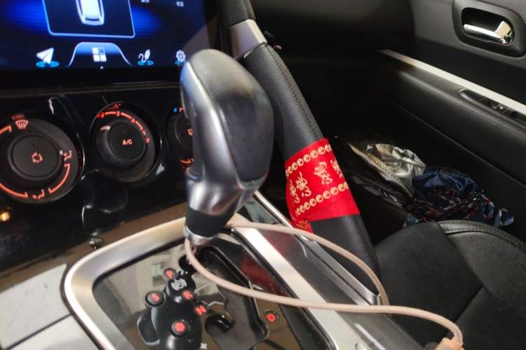 Used Peugeot 3008 2016 1.6THP Automatic Standard Edition Gear Lever