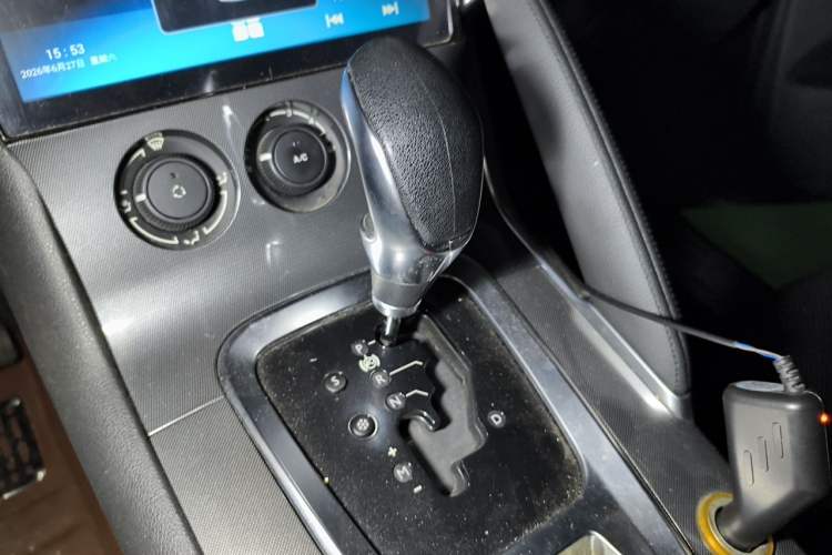 Used Peugeot 3008 2016 2.0L Automatic Classic Edition Gear Lever